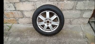  5x112 felnin 205 60/16-os újszerű Sava gumikkal.Vw/Audi /Skoda/Mercedes/BMW/Seat. 