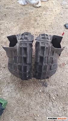 Audi Q3 Jobb első dobbetét 