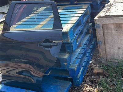  MITSUBISHI ASX (GA_W_) Bal hátsó Ajtó (Részeivel)