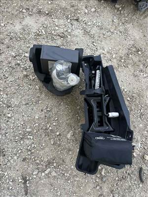 Audi Q3 Szerszám készlet 