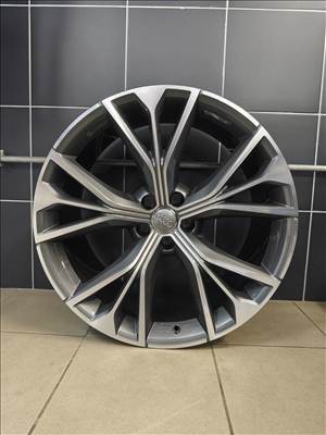 Audi Q8 gyári új garnitúra 21"
