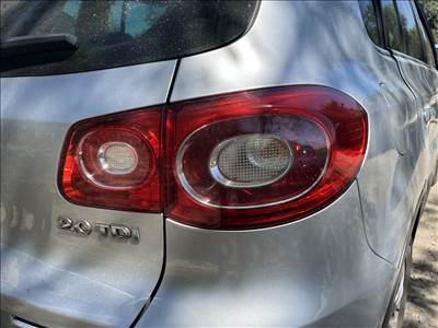 Volkswagen Tiguan I Jobb belső hátsó lámpa 