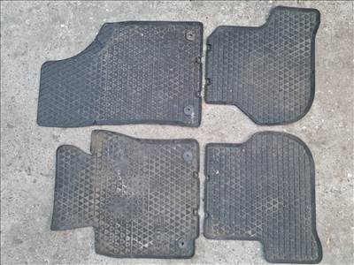 Volkswagen Golf VI gumiszőnyeg szett (32139) 1k1061502 1k1061512