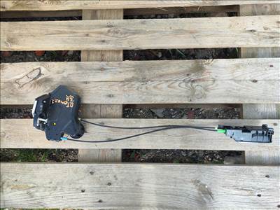 Daihatsu Terios (2nd gen) jobb hátsó ajtózár  90601164