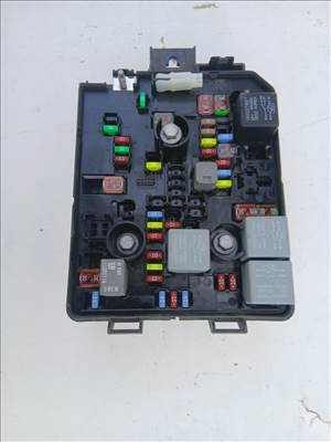 Opel Corsa E 2014- 2014-2019 Biztositéktábla 39117548