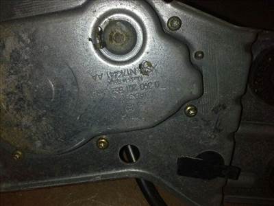 Ford Focus Mk1 Első Ablaktörlő Motor *65915* ford-0390201552