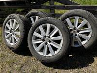  5x114.3 lyukosztású 18" használt alufelni, rajta 225/60 használt Hankook téli gumi gumi 
