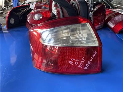 Audi A4 (B6) Bal hátsó lámpa sedan 