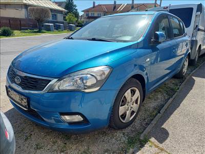 Kia Cee'd 1.6 D bontott alkatrészei