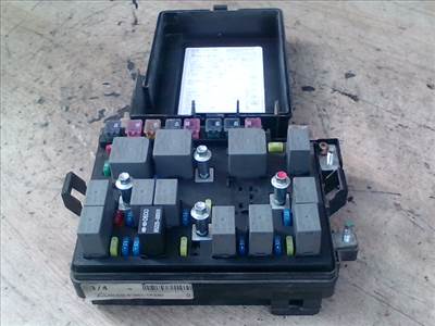 KIA SPORTAGE 2004.08-2010.10 Biztosítéktábla BCM BSI BSM SAM GEM modul Utastér