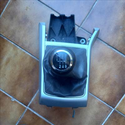 Opel B Zafira váltókulisza eladó.