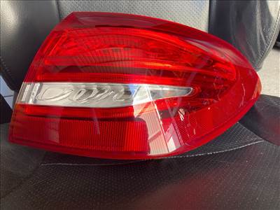 Mercedes C 200 W205 jobb külső hátsó lámpa a2059065200