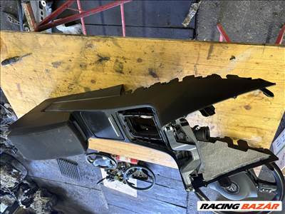 Volkswagen Passat B7 középkonzol, könyöklő 