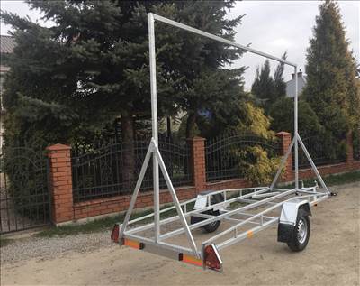 Reklámutánfutó (5mx2,5m hasznos felület) utánfutó, 750kg, műszaki vizsgás - 650.000 Ft