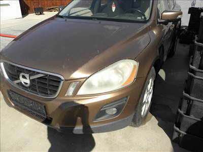 Volvo XC60 I bontott alkatrészei