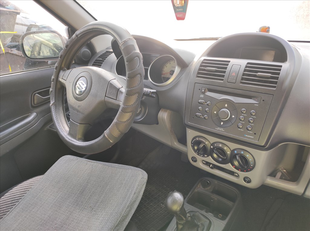 2004 SUZUKI IGNIS 1.3 benzin, manuális- balkormányos jármű bontása!  8. kép