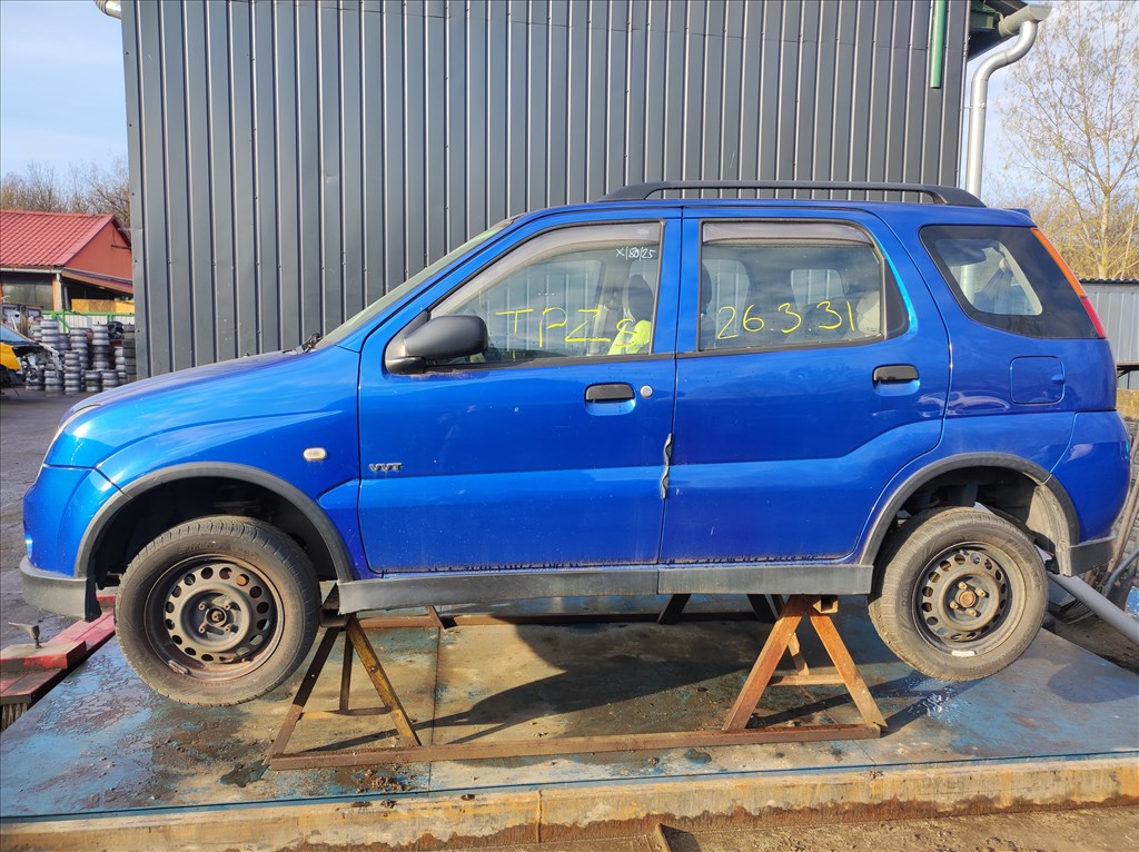 2004 SUZUKI IGNIS 1.3 benzin, manuális- balkormányos jármű bontása!  4. kép