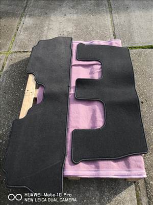 Toyota Prius Plus , új hátsó szövet szönyeg 