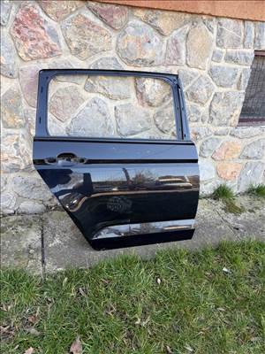 Volkswagen Touran II Typ 5T jobb hátsó ajtó (üresen, kis hibás)