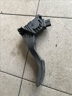 Skoda Octavia III 1.6CR CLH gázpedál 5Q1721503F