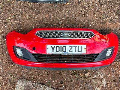 KIA VENGA (YN) Első Lökhárító (Részeivel)