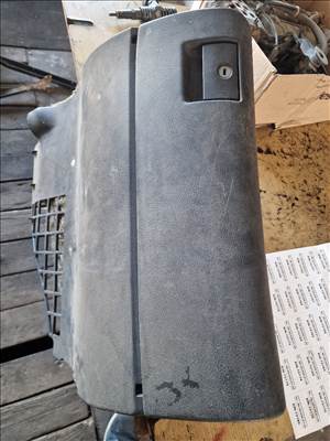 Audi A4 B5 Kesztyűtartó