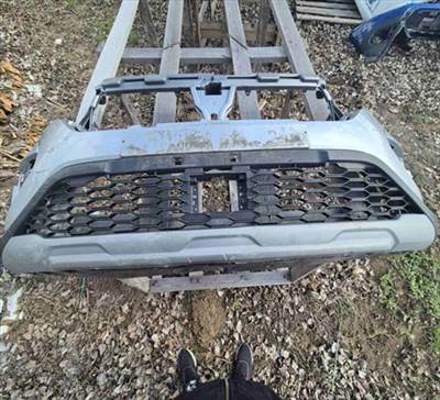 Dacia Sandero III első lökhárító /spoiler KARCOS 2022-től 620228861R