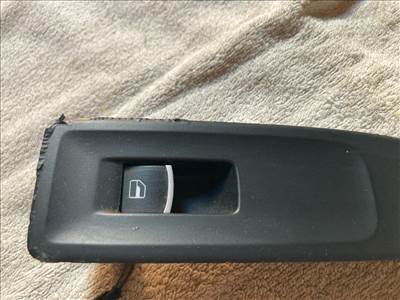 Volkswagen Golf VI A6 Typ 5K jobb első ablakemelő kapcsoló 5k0959855