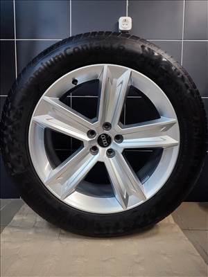 Audi Q8 gyári új garnitúra 20"