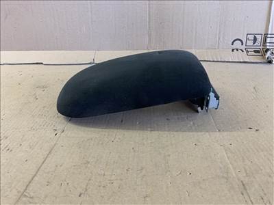 Nissan Leaf könyöklő