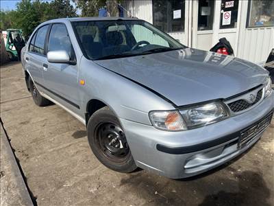 Nissan Almera I 1.6i bontott alkatrészei