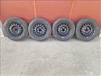  5x114.3 lyukosztású 15" újszerű gyári lemezfelni, rajta 195/65 jó nyári gumi 