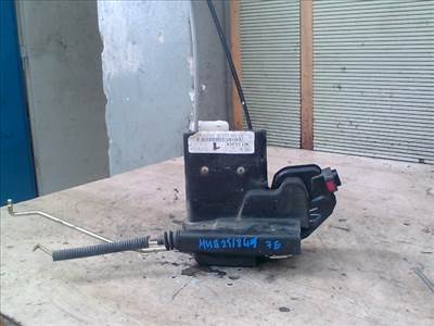 KIA SPORTAGE 2004.08-2010.10 Jobb első ajtó zárszerkezet központizáras