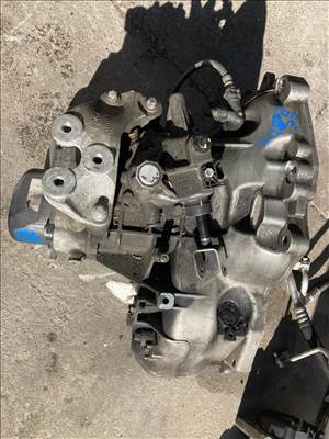 Opel Corsa E 1.3 CDTI B13DTC váltó Corsa E 