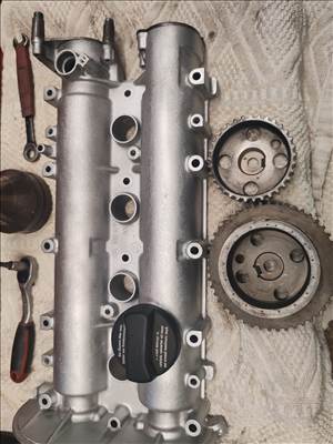 Volkswagen 1.4 16v vezèrmütengelyhàz 036103475aq