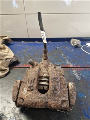 Volvo V70 00-06 Jobb Hátsó Féknyereg