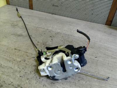 MITSUBISHI LANCER 04.06.01-07.05.30 Bal első ajtó zárszerkezet központi záras