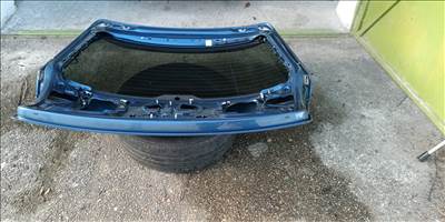 Audi A4 B7 sline csomag tér ajtó 