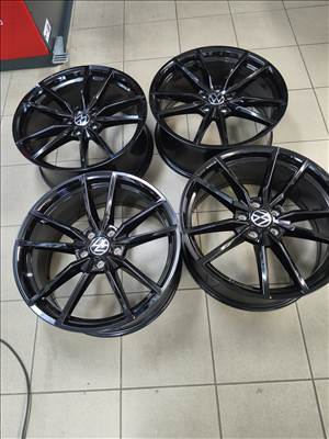 Volkswagen Pretoria gyári új garnitúra 19"