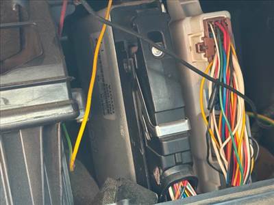 Toyota Carina E Motorvezérlő *157159* bosch-8966185060