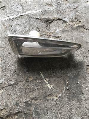 Opel Crossland X bal oldalsó index