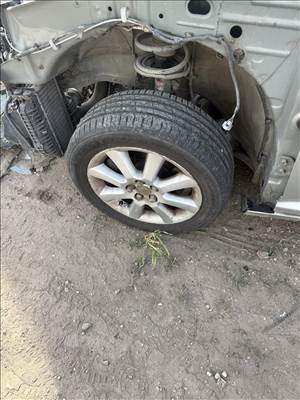 Toyota Avensis (T250) bontott alkatrészei