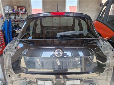 NISSAN JUKE (F15) csomagtérajtó 