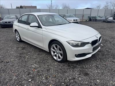 BMW F30/31 sárvédő jobb-bal