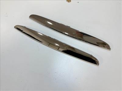 BMW 3-as sorozat E90, E91 felső vese  51137117241 51137117242