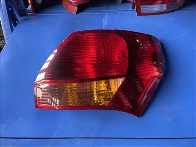Kia Venga Jobb hátsó lámpa 92402-1P000