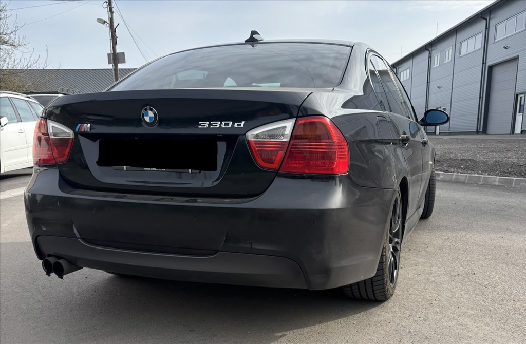 BMW 3-as sorozat (E90, E91, E92, E93) bontott alkatrészei 3. kép