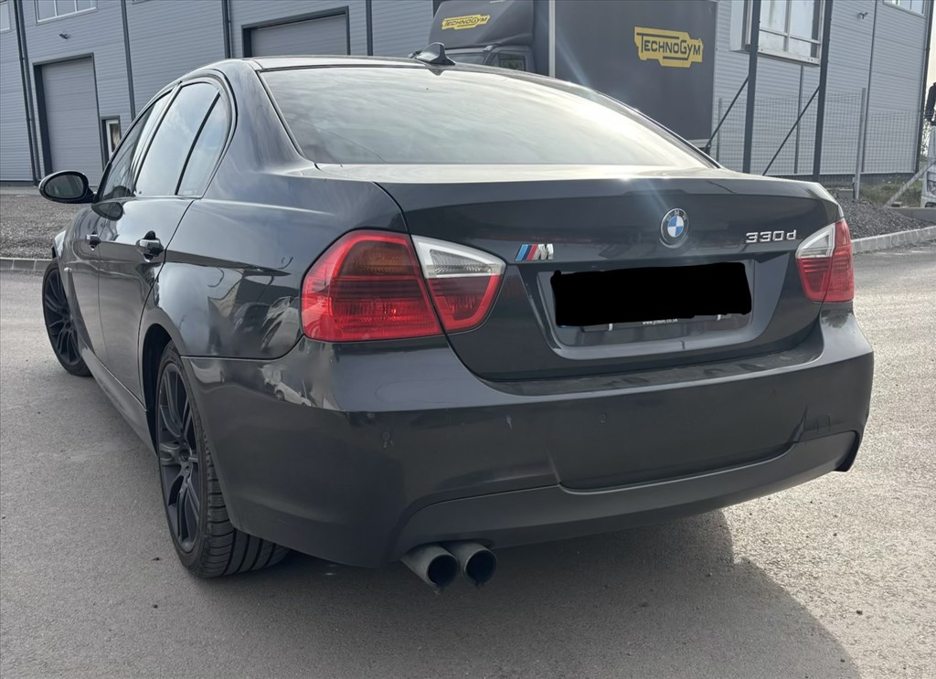 BMW 3-as sorozat (E90, E91, E92, E93) bontott alkatrészei 4. kép