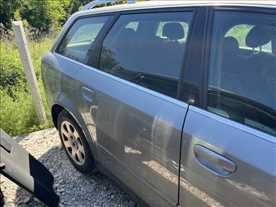 Audi A4 (B6) Jobb hátsó ajtó LY7Q 