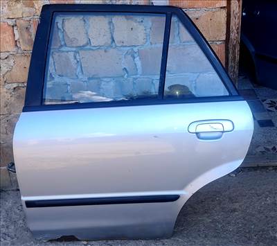 Mazda 323 (BJ) bontott alkatrészei